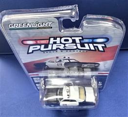 GREENLIGHT COLLECTIBLES HOT PURSUIT 1967 CHEVROLET BISCAYNE WISCONSIN NIP